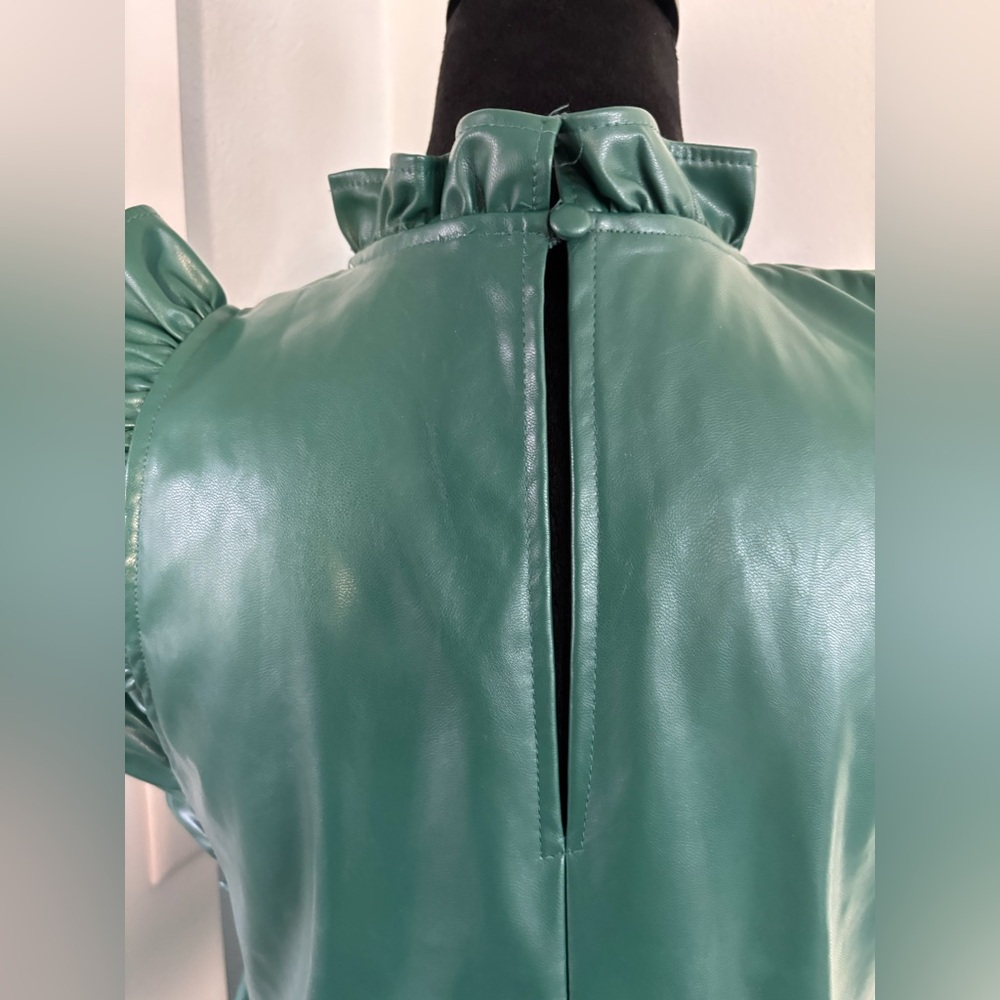 Green vegan leather tiered dress size XS - Picture 9 of 14